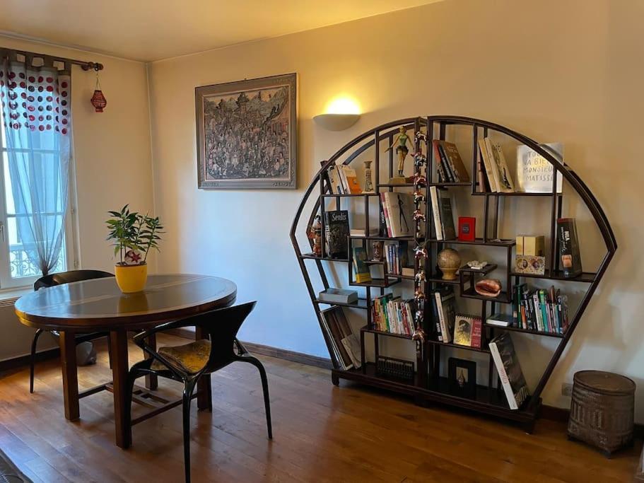 Appartement Sur Le Parvis De La Cathedrale Senlis  Extérieur photo